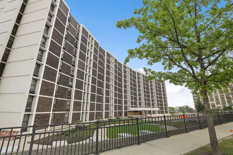 1500 Sheridan Rd #7E, Wilmette, IL 60091