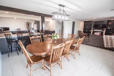 Dining - 1042 290th St, Viola, IL 61486 photo 2 of 2