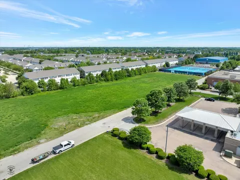 2280 S Eola Rd, Aurora, IL 60503 photo 14