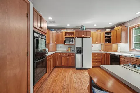 Kitchen - 1910 Augusta Dr, Champaign, IL 61821 photo 2 of 6