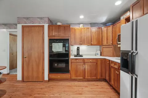Kitchen - 1910 Augusta Dr, Champaign, IL 61821 photo 4 of 6