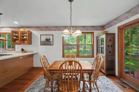 Dining - 1910 Augusta Dr, Champaign, IL 61821 photo 3 of 4