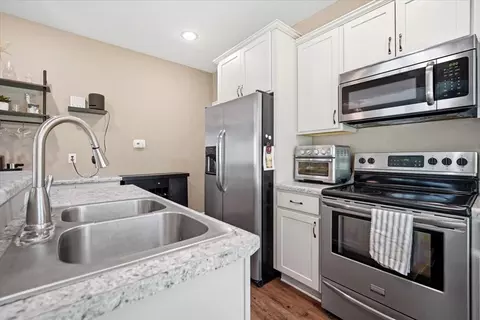 Kitchen - 803 Osage St, Normal, IL 61761 photo 4 of 4