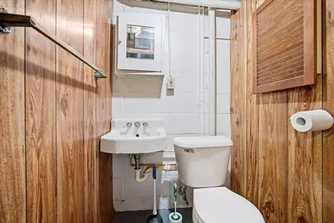 Bath - 803 Osage St, Normal, IL 61761 photo 2 of 2