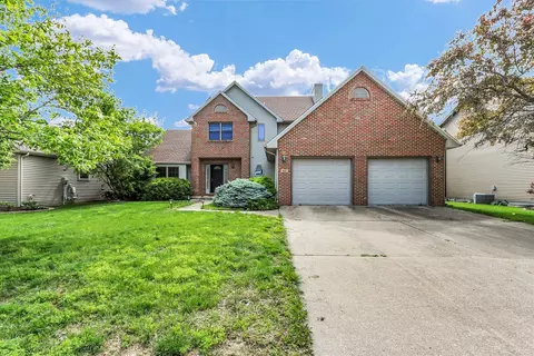 800 Lavender Dr, Savoy, IL 61874