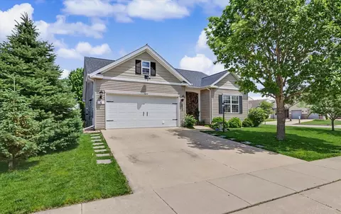 3802 Sandstone Dr, Champaign, IL 61822