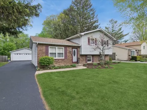 38187 N North Shore Ave, Beach Park, IL 60087