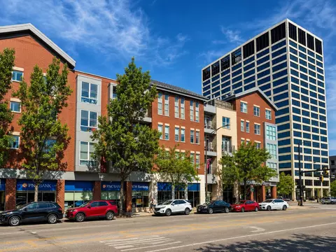 3506 S State St #303, Chicago, IL 60609