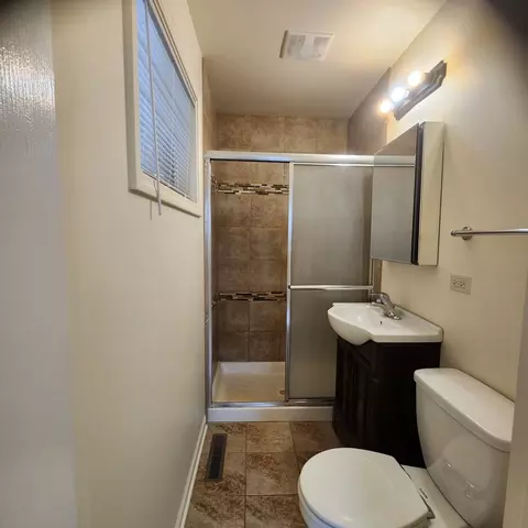 208 Albert Ter, Wheeling, IL 60090 photo 9
