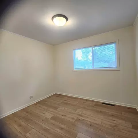 208 Albert Ter, Wheeling, IL 60090 photo 7