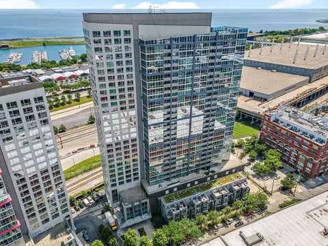 1901 S Calumet Ave #909, Chicago, IL 60616