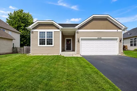 2231 Lundquist Dr, Aurora, IL 60503