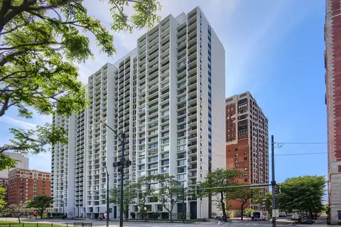 3200 N Lake Shore Dr #708, Chicago, IL 60657