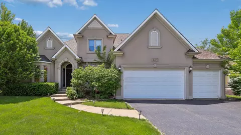 2115 Stonington Ct, Naperville, IL 60564