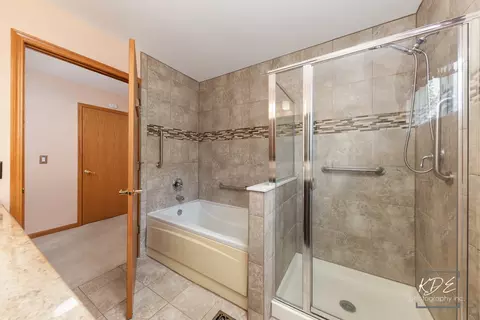 Bath - 21302 W Monterrey Dr, Plainfield, IL 60544 photo 2 of 4