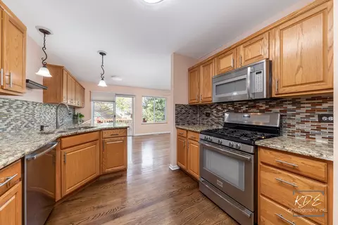Kitchen - 21302 W Monterrey Dr, Plainfield, IL 60544 photo 3 of 7