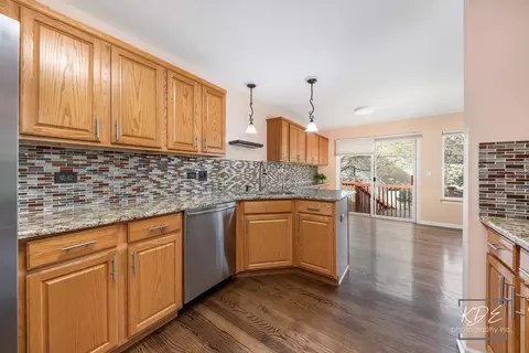 Kitchen - 21302 W Monterrey Dr, Plainfield, IL 60544 photo 4 of 7