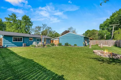 Exterior - 14 Hampton Rd, Montgomery, IL 60538 photo 8 of 11