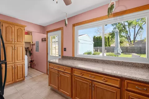 Other - 14 Hampton Rd, Montgomery, IL 60538 photo 5 of 7