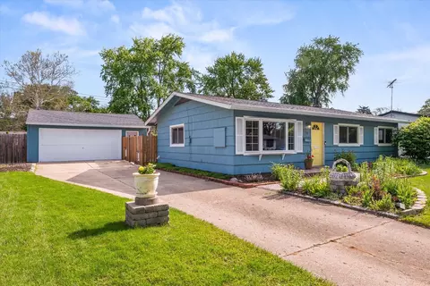 14 Hampton Rd, Montgomery, IL 60538