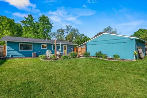 Exterior - 14 Hampton Rd, Montgomery, IL 60538 photo 9 of 11