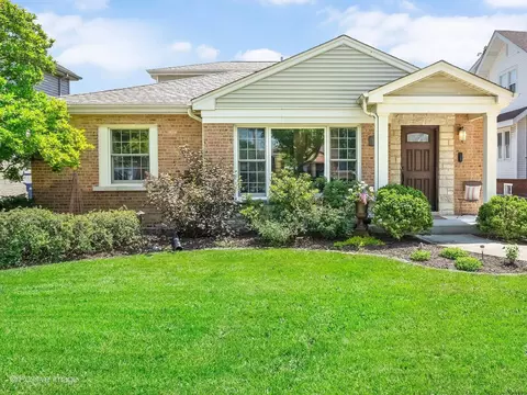 1217 Newberry Ave, La Grange Park, IL 60526