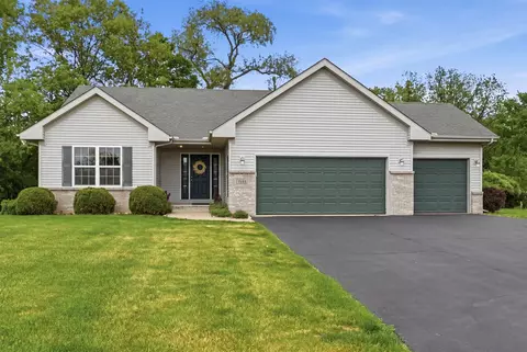 7688 Haymaker Ln, Cherry Valley, IL 61016