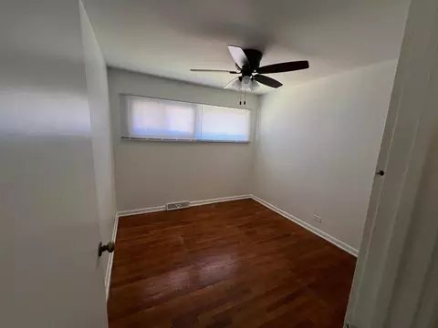 Bedroom - 16442 Honore Ave, Markham, IL 60428 photo 2 of 6