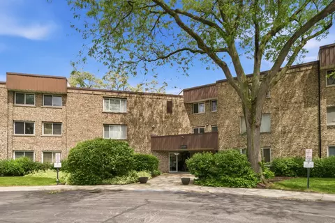 2600 Brookwood Way Dr #114, Rolling Meadows, IL 60008