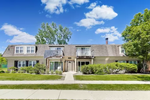 1101 Pleasant Run Dr #1006, Wheeling, IL 60090