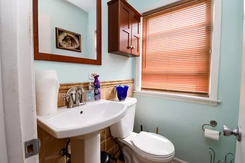 Bath - 414 E 91st Pl, Chicago, IL 60619 photo 1 of 2