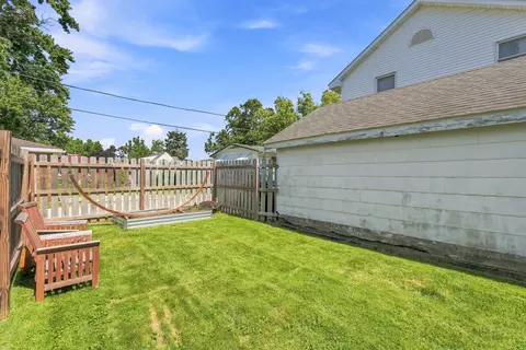 Exterior - 626 E Division St, Lockport, IL 60441 photo 15 of 30