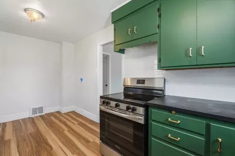 Kitchen - 626 E Division St, Lockport, IL 60441 photo 2 of 5