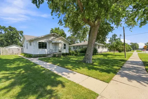 Exterior - 626 E Division St, Lockport, IL 60441 photo 28 of 30