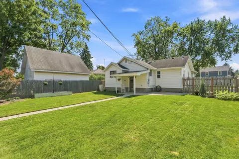 Exterior - 626 E Division St, Lockport, IL 60441 photo 6 of 30