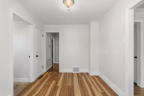 Entry Way - 626 E Division St, Lockport, IL 60441 photo 1 of 1