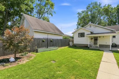 Exterior - 626 E Division St, Lockport, IL 60441 photo 22 of 30