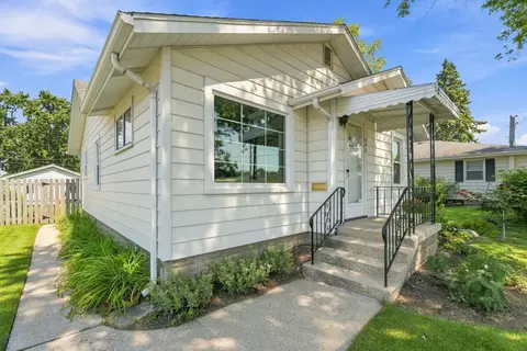 Exterior - 626 E Division St, Lockport, IL 60441 photo 27 of 30