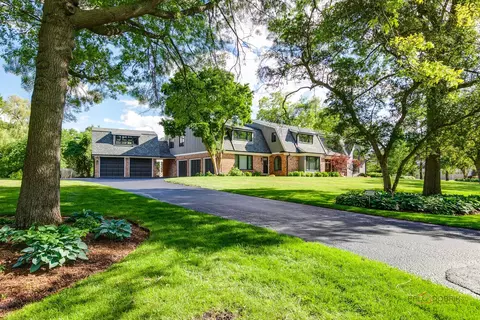 1685 Clover Dr, Inverness, IL 60067
