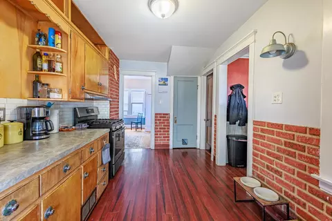 Entry Way - 410 Repton Rd, Riverside, IL 60546 photo 1 of 1