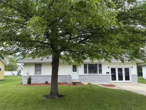 1165 Roselawn Dr, Paxton, IL 60957