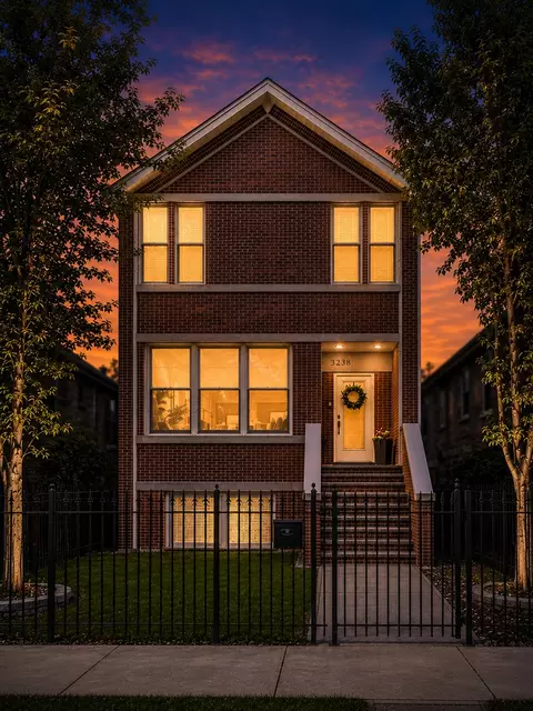3238 N Pioneer Ave, Chicago, IL 60634