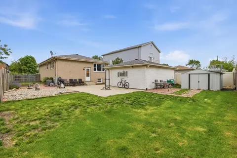 Exterior - 9324 S Thomas Ave, Bridgeview, IL 60455 photo 5 of 6