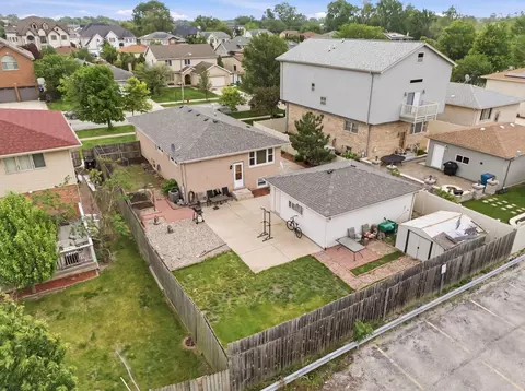 View/Area - 9324 S Thomas Ave, Bridgeview, IL 60455 photo 1 of 4