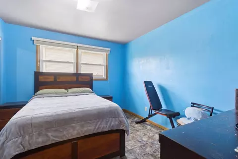 Bedroom - 9324 S Thomas Ave, Bridgeview, IL 60455 photo 3 of 4
