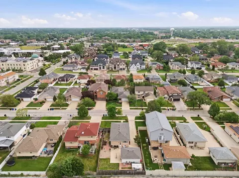 View/Area - 9324 S Thomas Ave, Bridgeview, IL 60455 photo 3 of 4