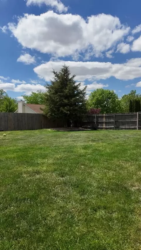 Exterior - 403 Forest View Dr, Genoa, IL 60135 photo 6 of 7
