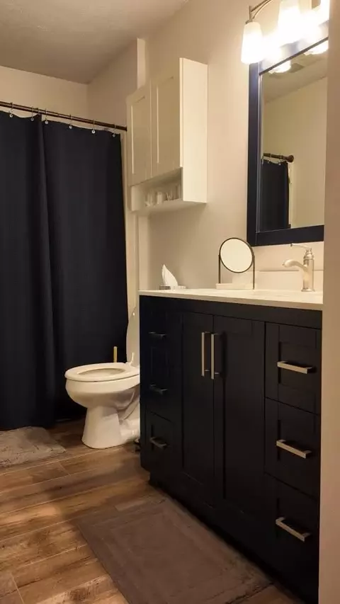 Bath - 403 Forest View Dr, Genoa, IL 60135 photo 1 of 3