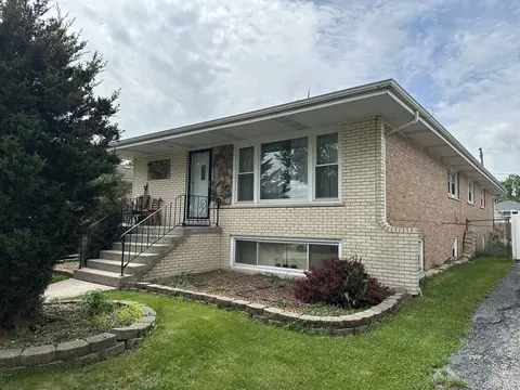7942 Nagle Ave, Burbank, IL 60459
