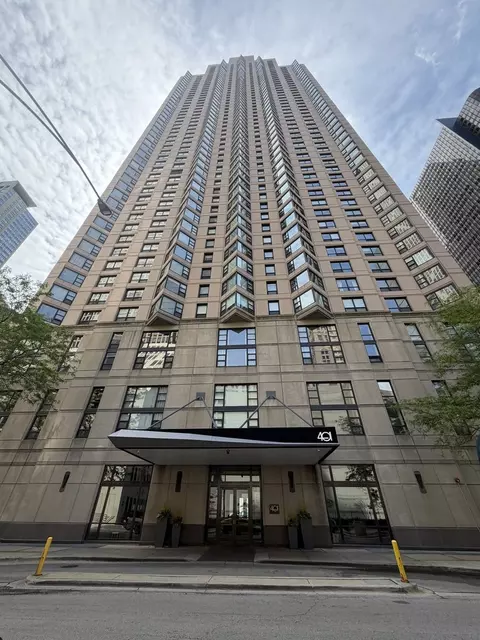 401 E Ontario St #3408, Chicago, IL 60611